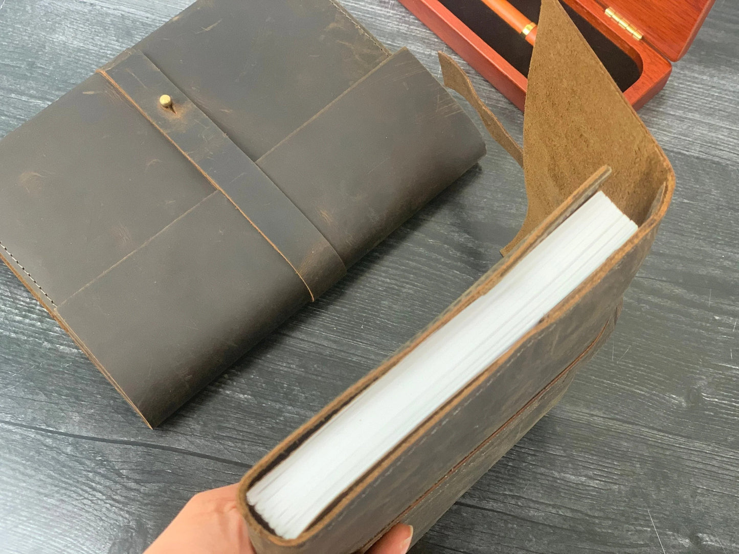 Personalized Leather Journal with Refillable A5 Notebook - Custom Leather Cover for Professionals - Inspirational Gift for Teachers & Leader